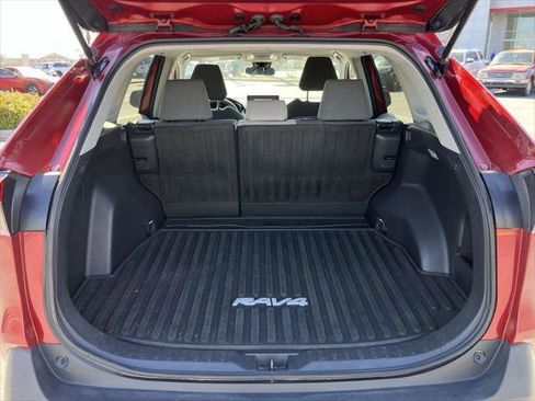 Certified 2021 Toyota RAV4 XLE image 26