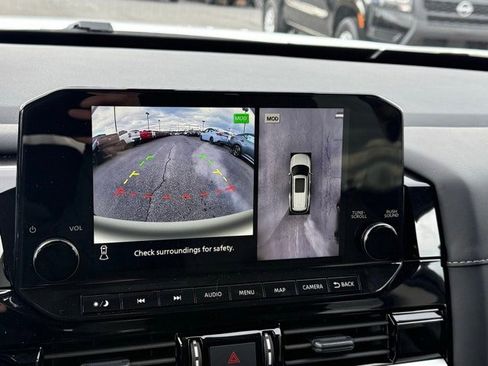 New 2025 Nissan Pathfinder SL image 37