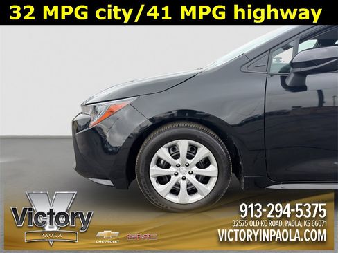 Used 2025 Toyota Corolla LE image 22