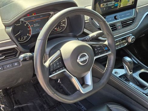 Used 2023 Nissan Altima 2.5 SL FWD image 23