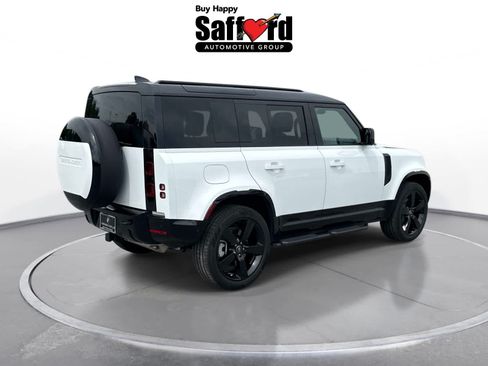 Used 2025 Land Rover Defender 110 X-Dynamic SE AWD/4WD image 17