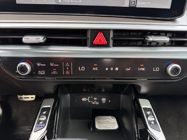 New 2026 Kia Sorento SX FWD image 14