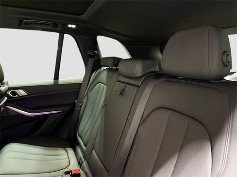 Used 2022 BMW X5 xDrive40i w/ Premium Package image 27