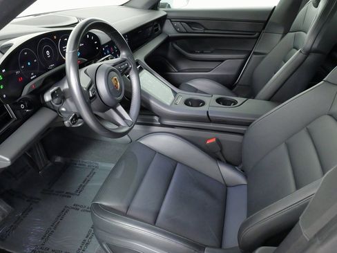 Used 2023 Porsche Taycan 4 Cross Turismo image 30