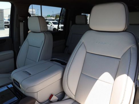 New 2026 GMC Yukon XL Denali AWD/4WD image 17