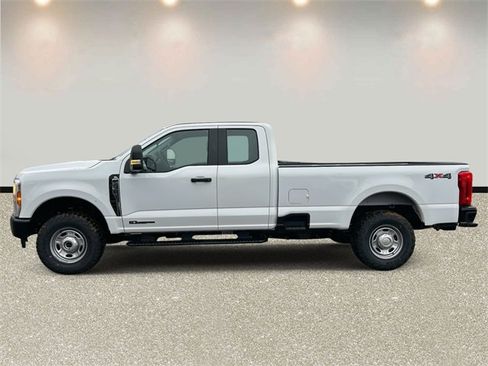 New 2026 Ford F250 XL w/ XL Off-Road Package image 8