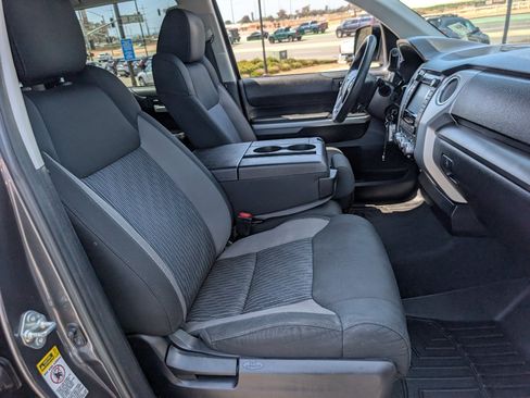 Used 2016 Toyota Tundra SR5 AWD/4WD image 8