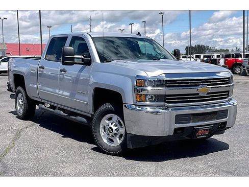 Used 2015 Chevrolet Silverado 2500 LT AWD/4WD image 2