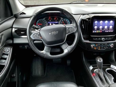 Used 2020 Chevrolet Traverse RS image 4