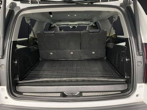 Used 2019 Chevrolet Suburban LT w/ LT Signature Package image 15