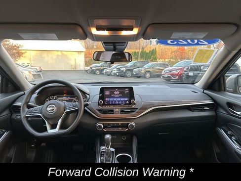 Used 2023 Nissan Altima 2.5 SV image 12