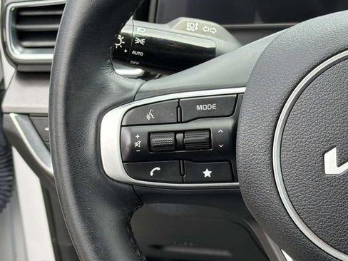 Used 2025 Kia Sportage EX FWD image 24