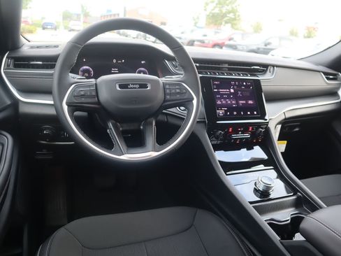 New 2026 Jeep Grand Cherokee Laredo X AWD/4WD image 2