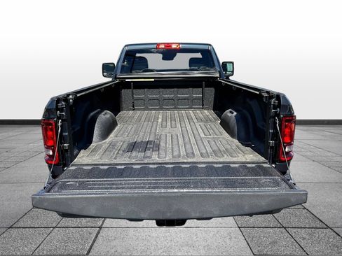 Used 2026 RAM 2500 Tradesman w/ Chrome Appearance Group AWD/4WD image 9