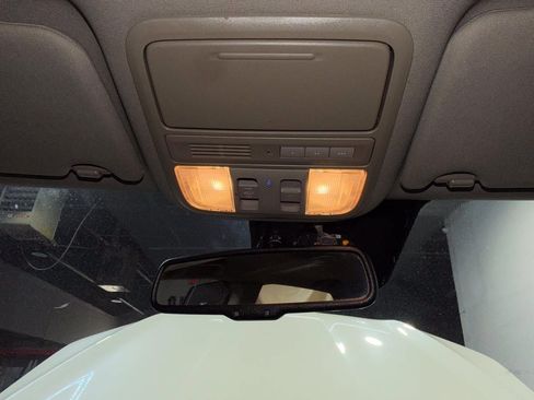 Used 2017 Honda Pilot Touring image 22