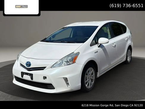 Used 2012 Toyota Prius V Three image 1