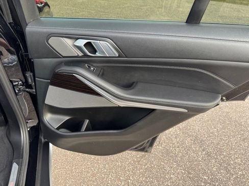 Used 2020 BMW X5 xDrive40i w/ Premium Package image 32