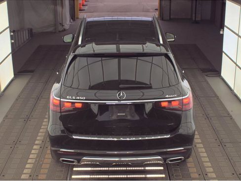 Used 2025 Mercedes-Benz GLS 450 4MATIC image 16