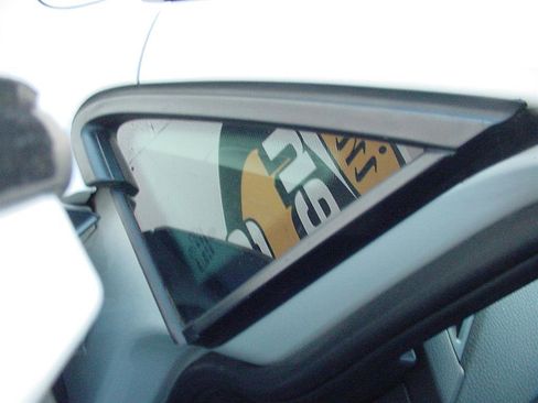 Used 2016 Volkswagen Golf Limited Edition image 6