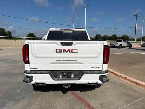 Used 2022 GMC Sierra 1500 AT4 w/ AT4 Preferred Package AWD/4WD image 6