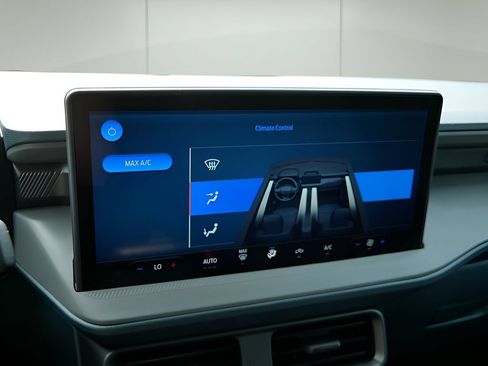 Used 2025 Ford Maverick XL FWD image 22