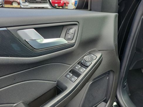 Used 2025 Ford Escape ST-Line image 19