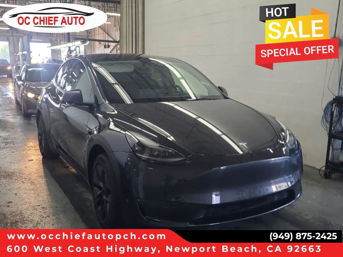 Used 2025 Tesla Model Y Long Range RWD image 1