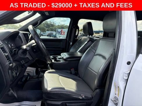 Used 2022 RAM 2500 Tradesman w/ Chrome Appearance Group AWD/4WD image 14