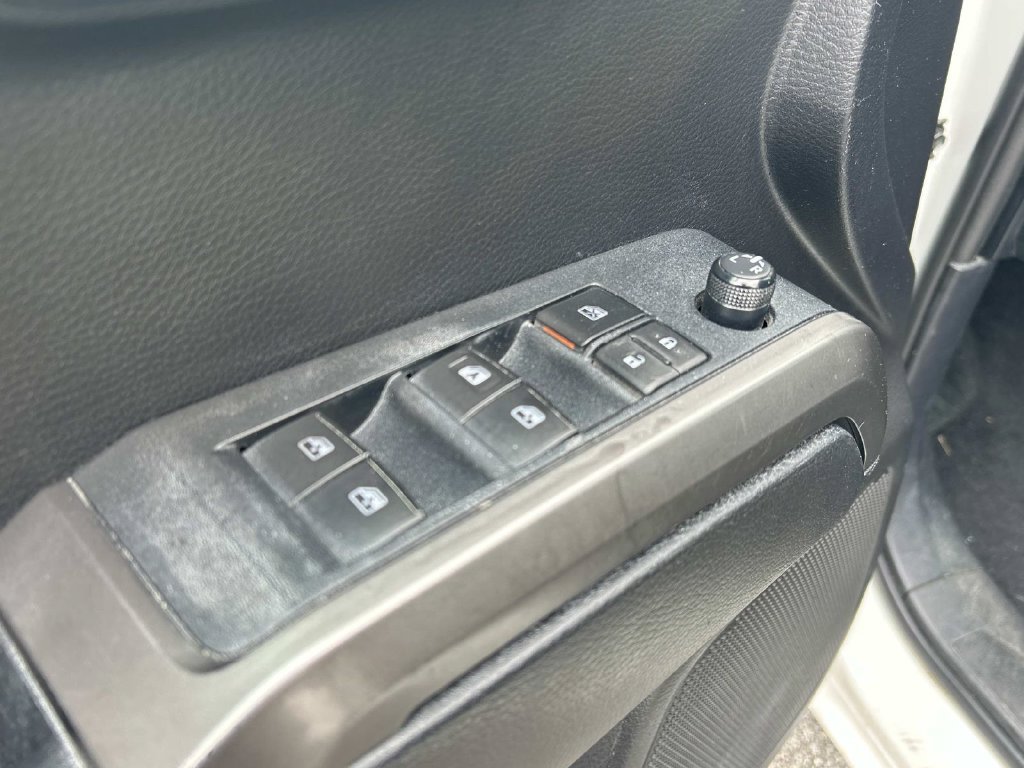 Used 2020 Toyota Tacoma SR5 RWD image 15