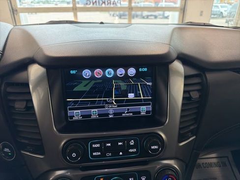 Used 2018 Chevrolet Suburban Premier AWD/4WD image 3