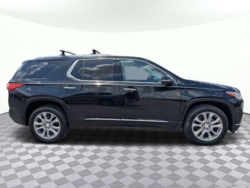 Used 2021 Chevrolet Traverse Premier w/ LPO, 'HIT The Road' Package FWD image 3