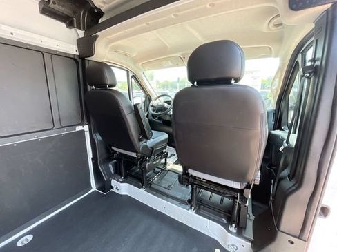 Used 2025 RAM ProMaster 2500 w/ Convenience Group FWD image 30
