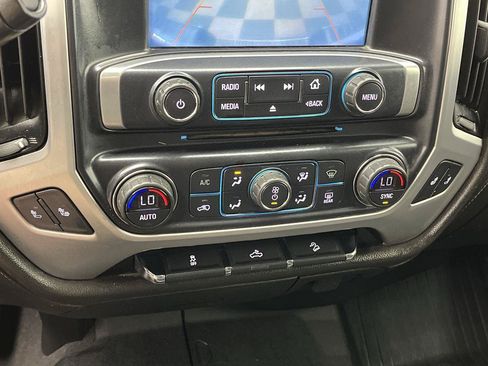 Used 2019 GMC Sierra 1500 SLE w/ SLE Value Package AWD/4WD image 19