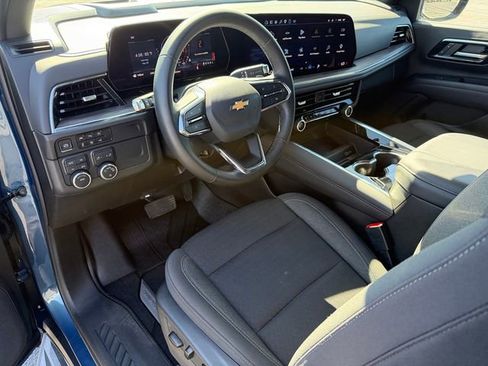 Used 2025 Chevrolet Tahoe LS AWD/4WD image 13