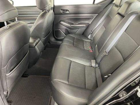 Used 2021 Nissan Altima 2.5 SR FWD image 11