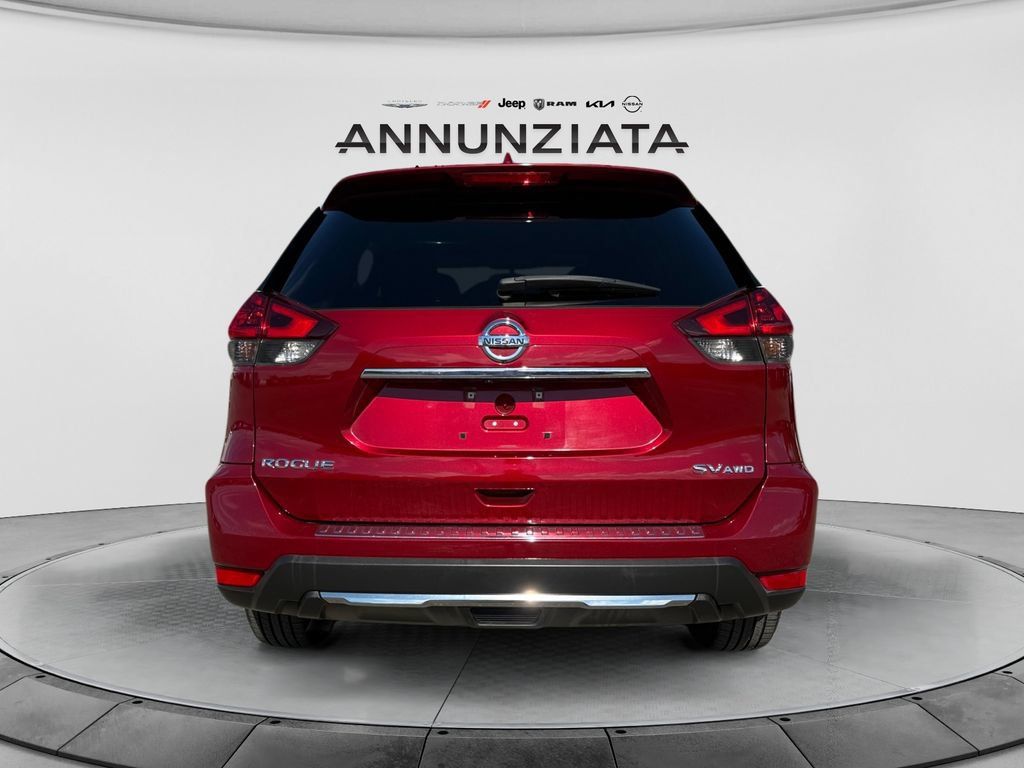 Used 2018 Nissan Rogue SV AWD/4WD image 4