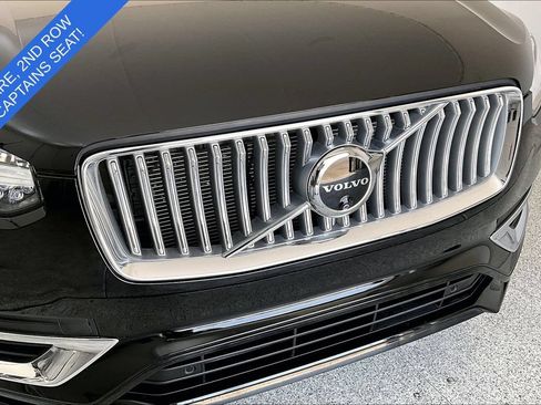 Certified 2025 Volvo XC90 T8 Ultra w/ Lounge Package AWD/4WD image 39