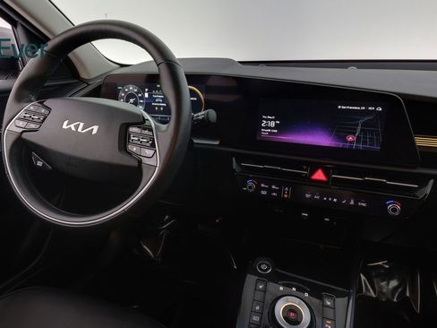 Used 2024 Kia Niro Wind w/ Wind Preserve Package FWD image 25