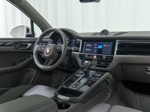 New 2026 Porsche Macan AWD/4WD image 19