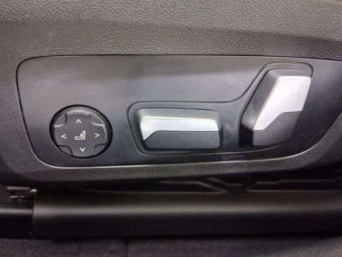 Used 2023 BMW i4 eDrive40 w/ Premium Package RWD image 13