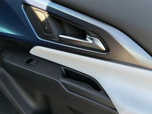 New 2026 Chevrolet Equinox EV LT image 14