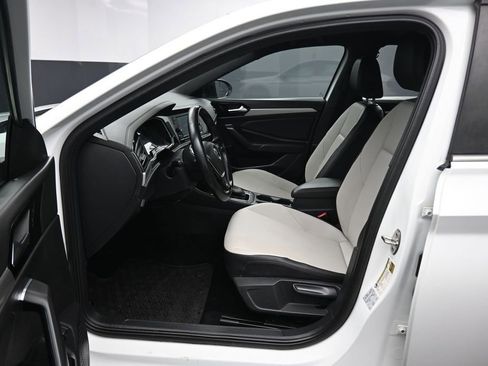 Used 2019 Volkswagen Jetta R-Line w/ R-Line Cold Weather Package FWD image 12