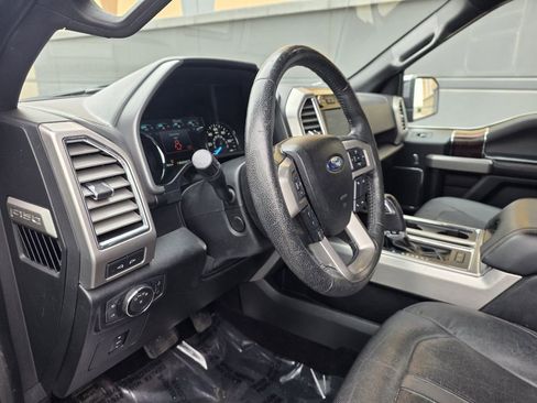 Used 2015 Ford F150 Platinum w/ Equipment Group 701A Luxury image 13