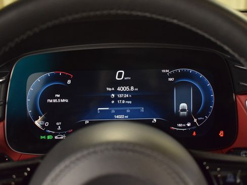 Used 2024 Maserati Grecale Trofeo image 29