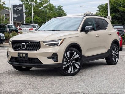 Used 2025 Volvo XC40 B5 Ultra w/ Protection Package Premier