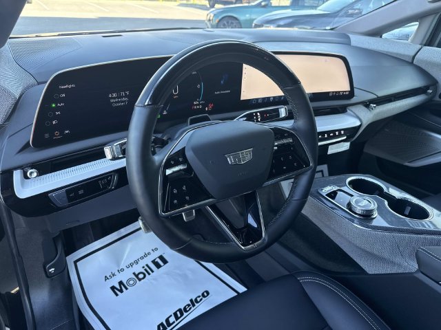 Certified 2025 Cadillac Optiq Luxury 1 AWD/4WD image 18
