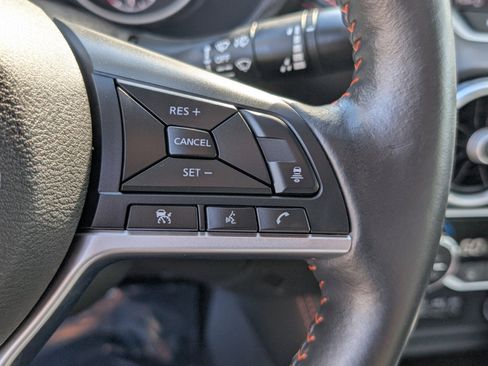 Certified 2025 Nissan Sentra SR w/ SR Premium Package image 33