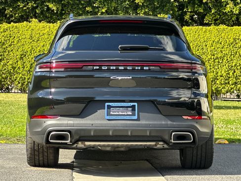 New 2026 Porsche Cayenne E-Hybrid AWD/4WD image 7