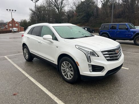 Used 2017 Cadillac XT5 Luxury w/ Driver Awareness Package image 3