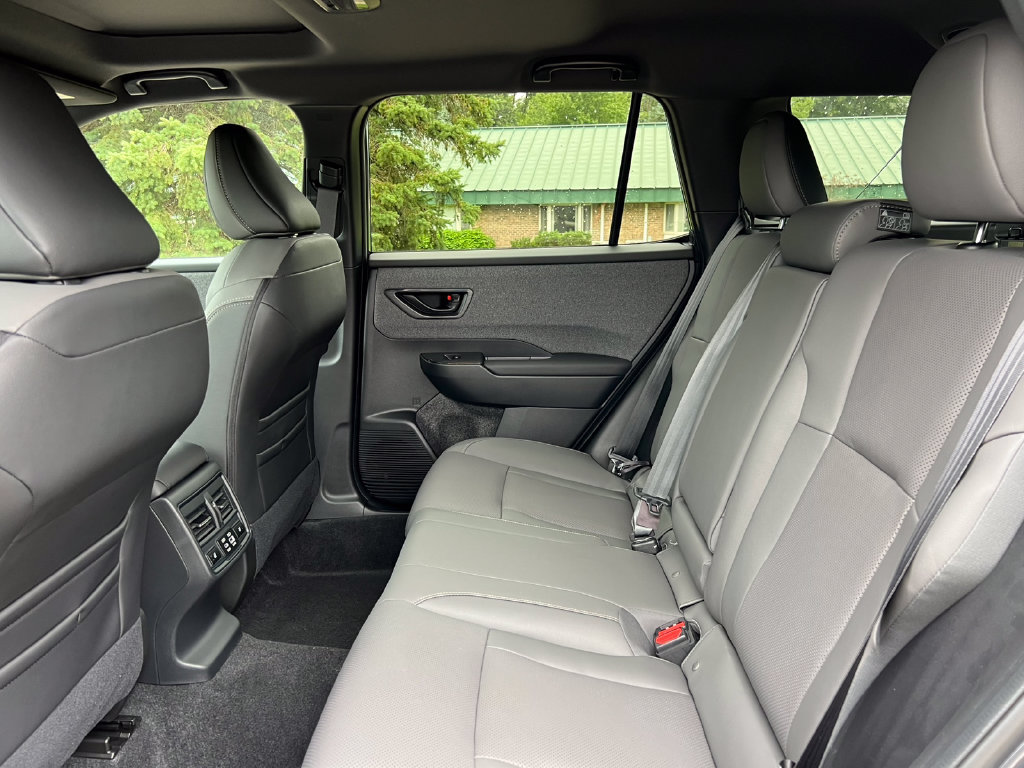 New 2026 Subaru Outback Limited AWD/4WD image 4